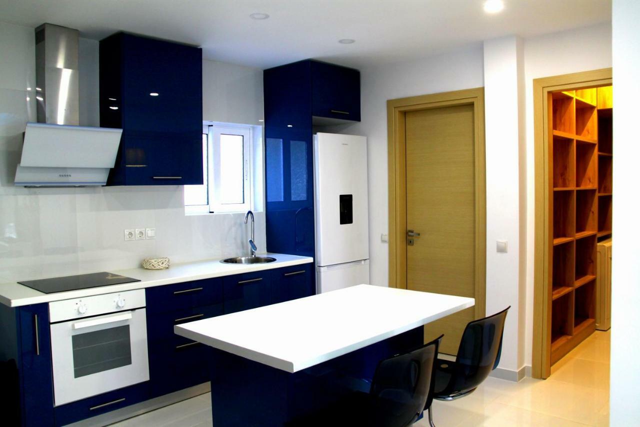 Thiseos 319. Beautiful Apartments Near The Cultural Center Of The Capital. Atene Esterno foto
