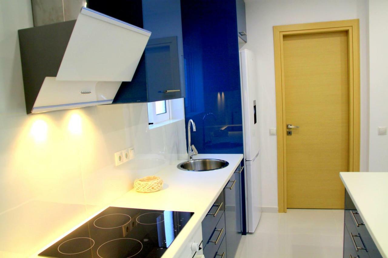 Thiseos 319. Beautiful Apartments Near The Cultural Center Of The Capital. Atene Esterno foto