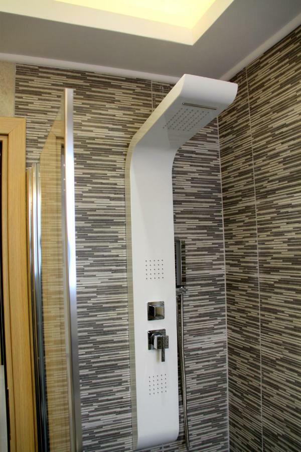 Thiseos 319. Beautiful Apartments Near The Cultural Center Of The Capital. Atene Esterno foto
