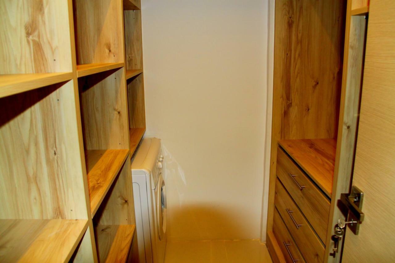 Thiseos 319. Beautiful Apartments Near The Cultural Center Of The Capital. Atene Esterno foto